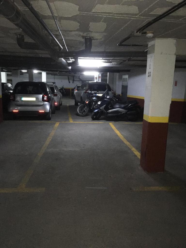Conde Center Premium Suites, Free Parking Siviglia Esterno foto