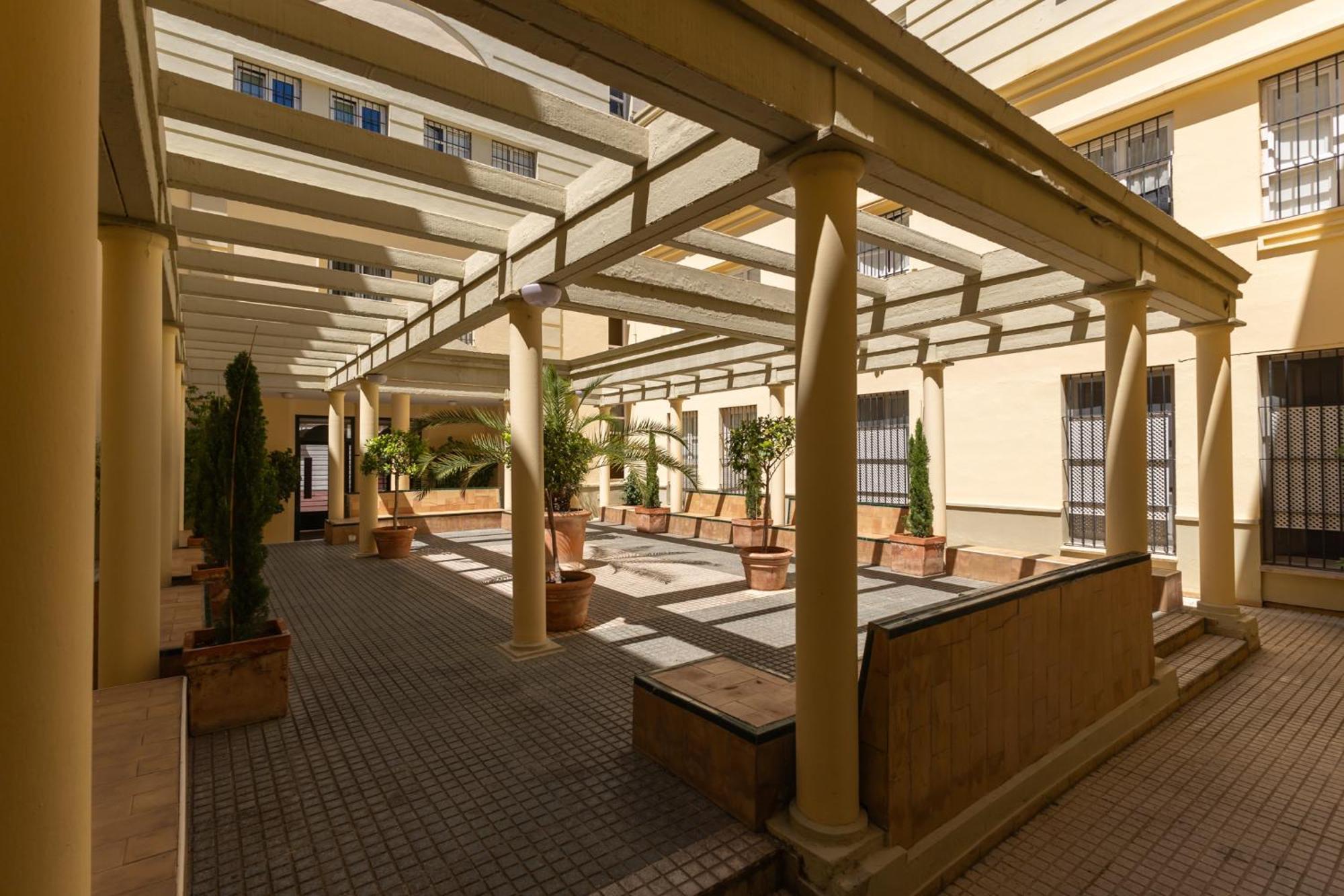 Conde Center Premium Suites, Free Parking Siviglia Esterno foto